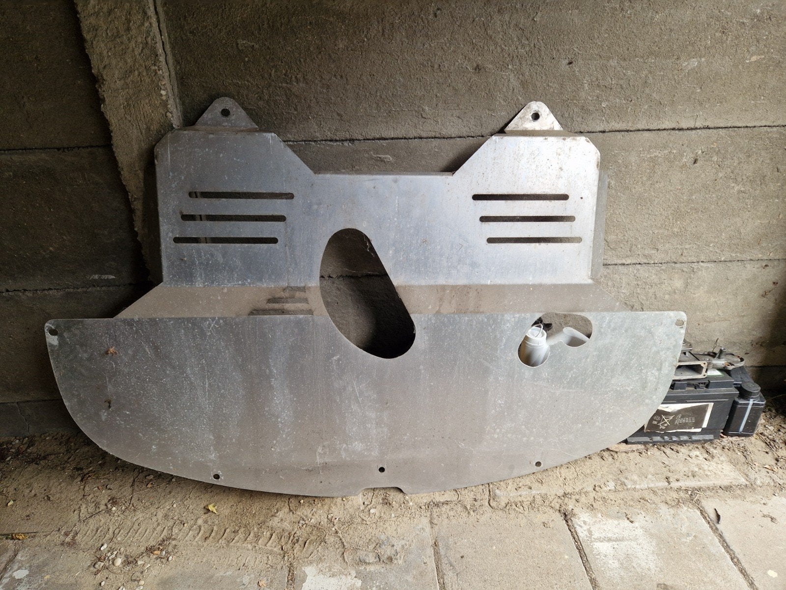 Alfa Romeo aluminium engine guard/bescherming motor onderzij, Auto-onderdelen, Carrosserie en Plaatwerk, Ophalen, Gebruikt, Voor
