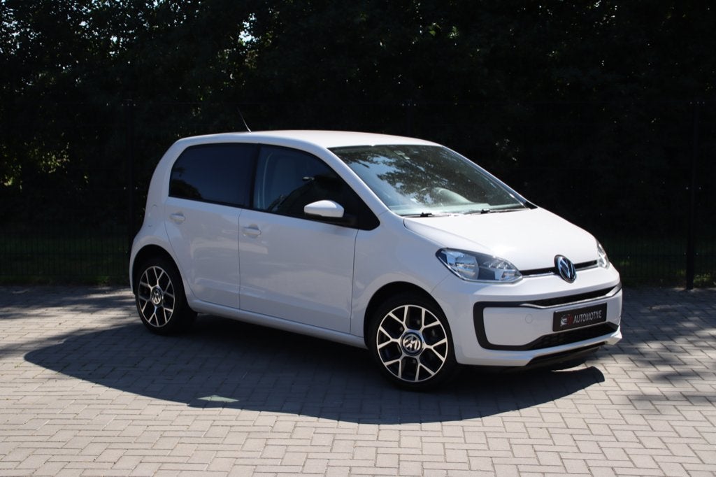 Keurige 5-Deurs Volkswagen up! met uitstraling!!!, Voorwielaandrijving, Stof, 4 stoelen, Wit