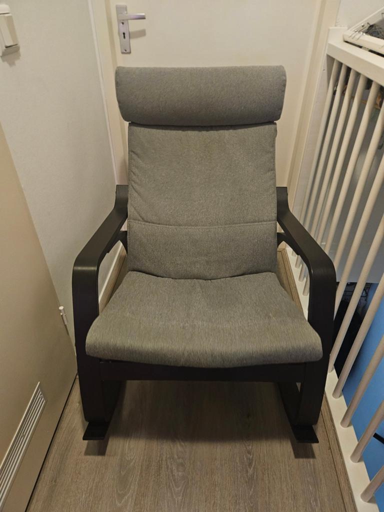 Ikea Poang schommelstoel - zwart frame, grijs kussen, Huis en Inrichting, Stoelen, Ophalen, Gebruikt, Zwart, Stof