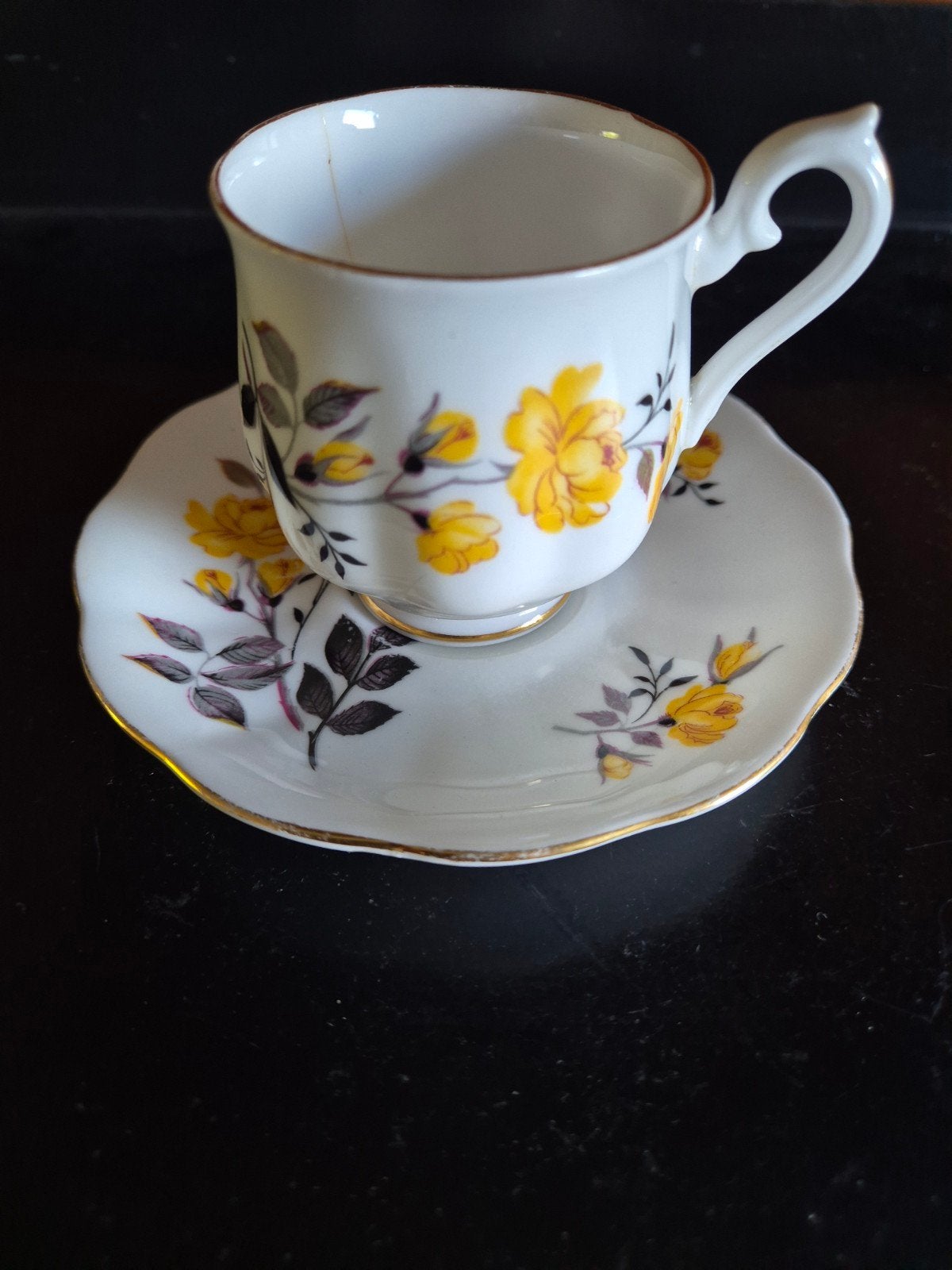 Richmond bone china porselein, Verzamelen, Porselein, Kristal en Bestek, Ophalen of Verzenden, Zo goed als nieuw, Porselein, Kop en/of schotel