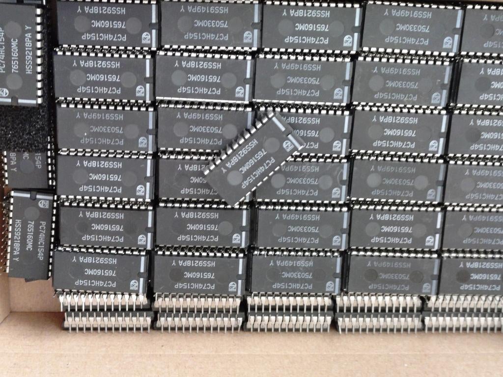 - 4-to-16 line decoder/demultiplexer Bally/Williams etc, Verzamelen, Automaten | Flipperkasten, Ophalen of Verzenden