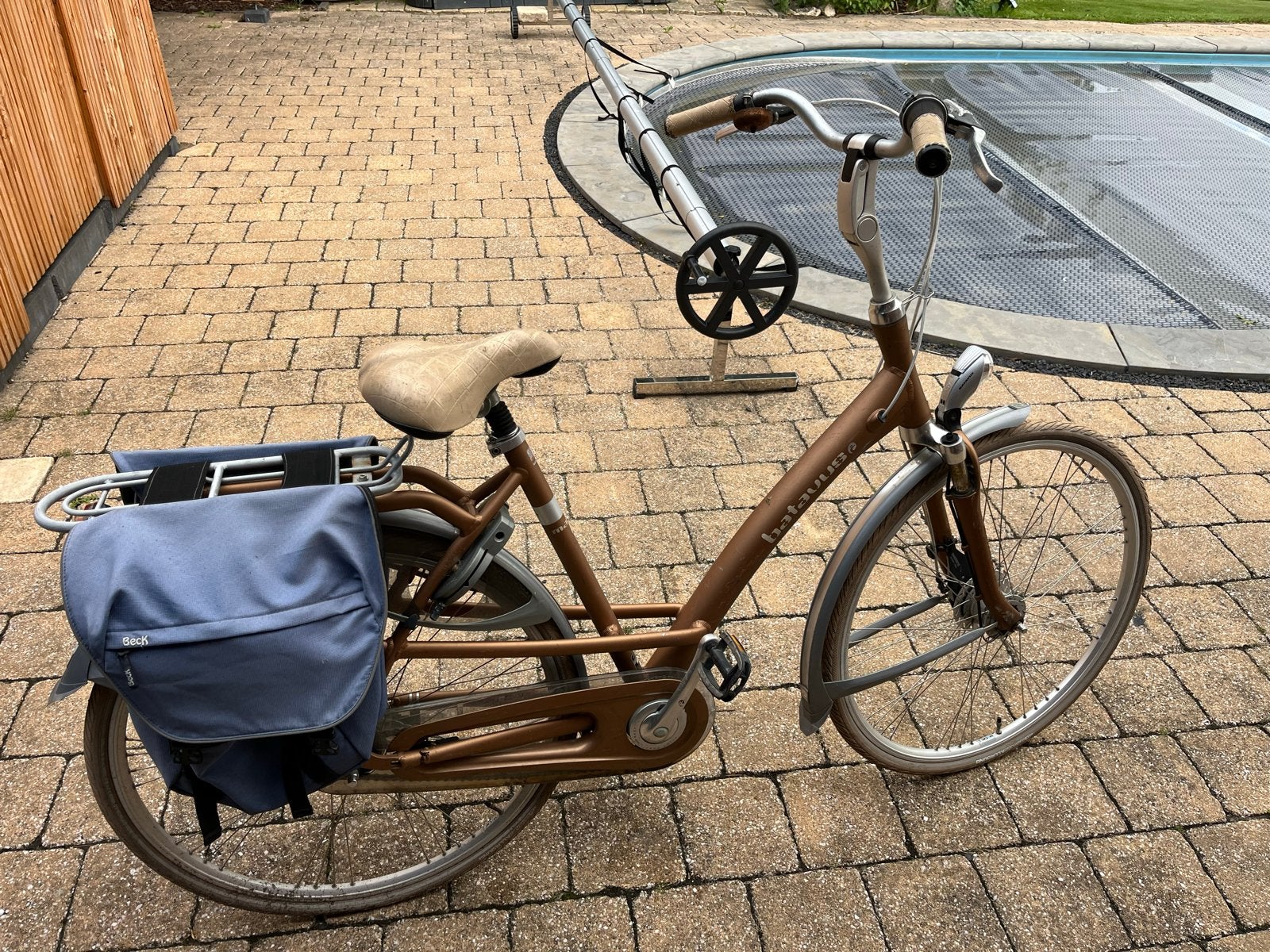 Batavus damesfiets met 7 versnellingen en voor vering, Ophalen, Versnellingen, Batavus, Trommelrem