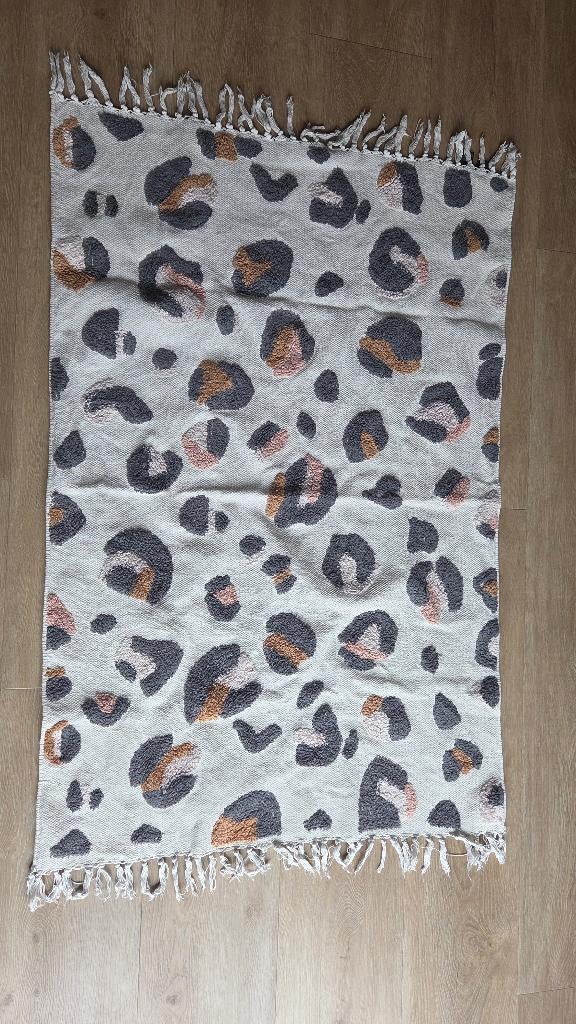 Kleed panter beige kinderkamer, Ophalen, Zo goed als nieuw, Kleed of Kussen