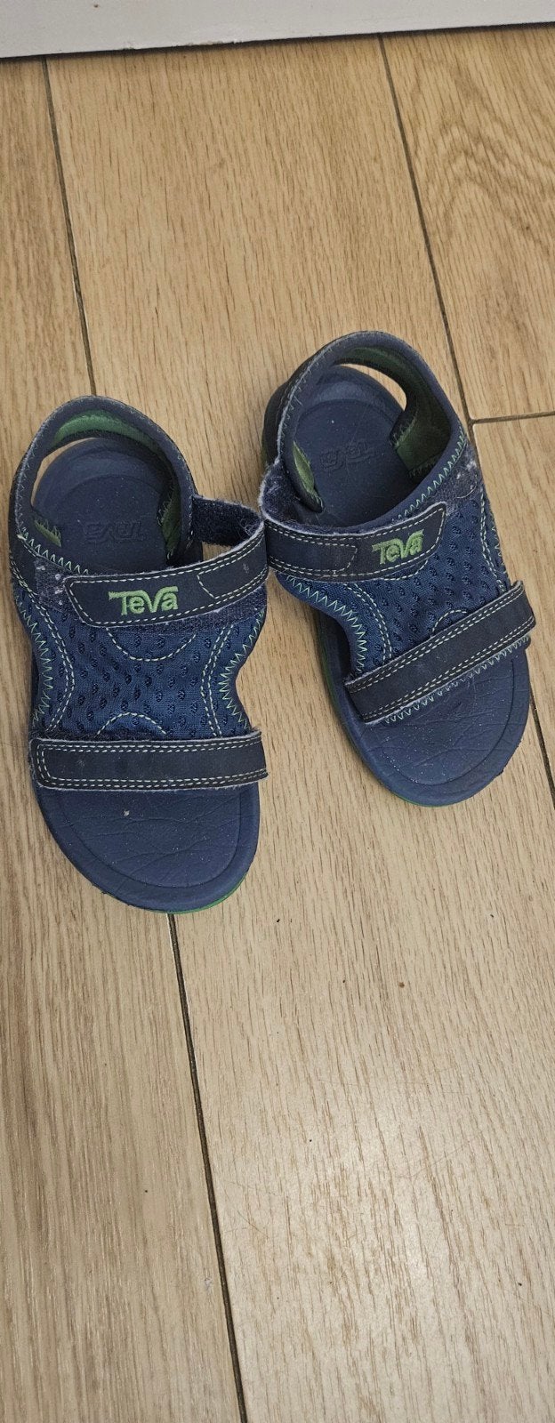 Teva jongens slippers, Overige typen, Zo goed als nieuw, Jongen, Teva