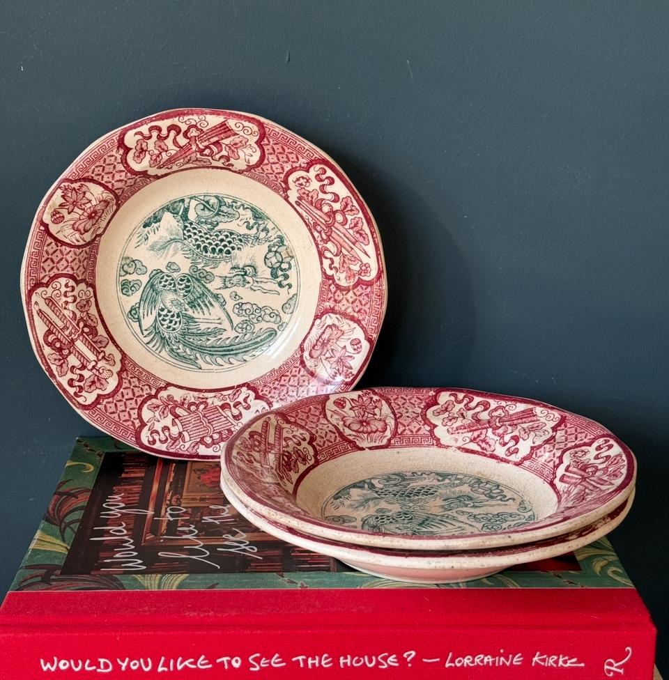 Petrus Regout Bima rood set van 3 antieke diepe bordjes, Ophalen of Verzenden