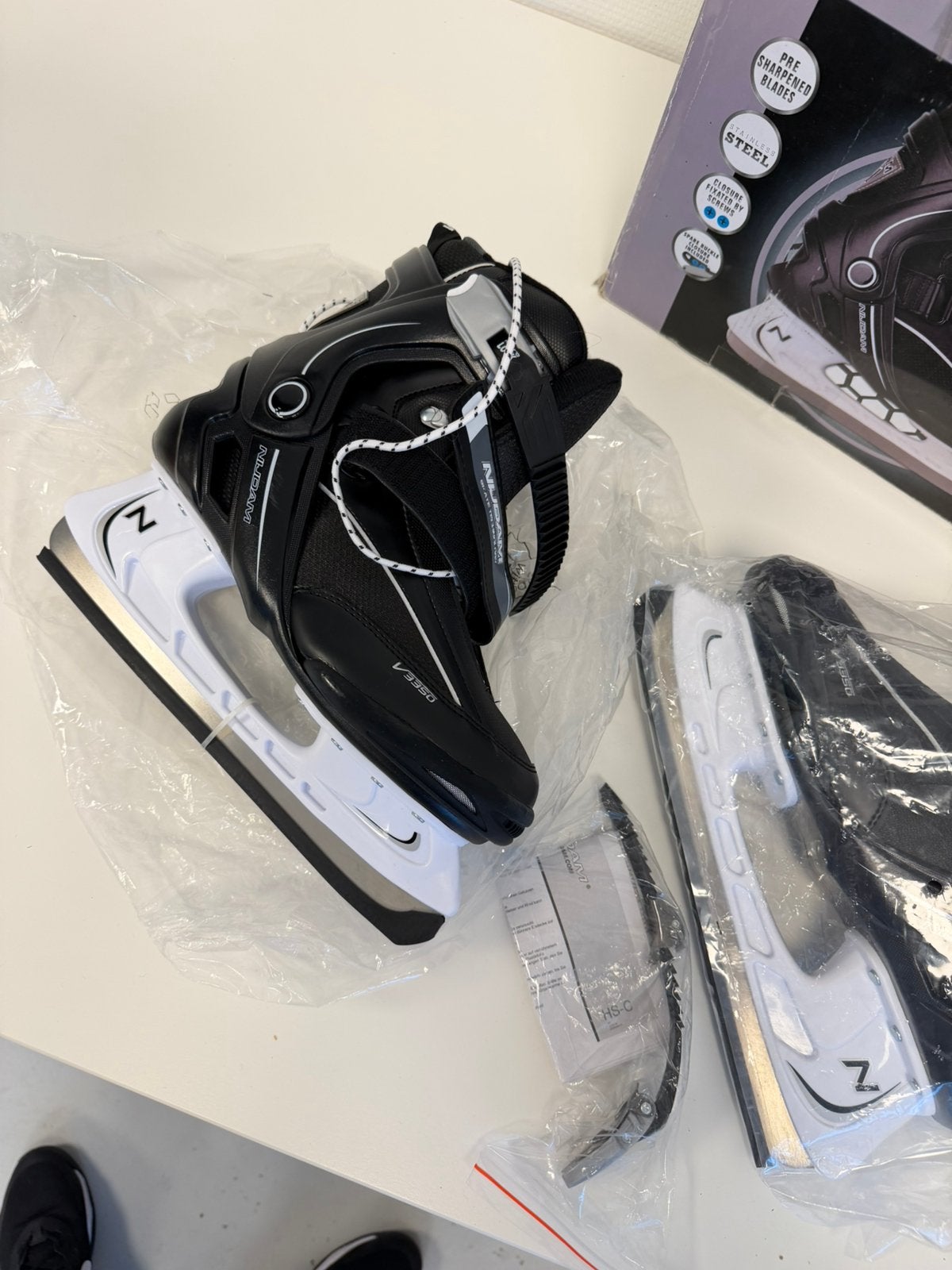 Nijdam IJshockeyschaatsen Semi Softboot Zwart Maat 41 Nieuw, Nieuw, M, Ophalen of Verzenden, M