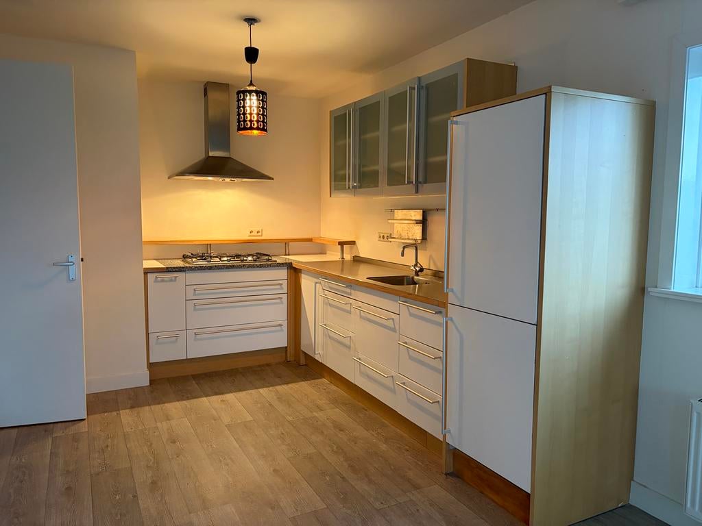 Bulthaup hoekkeuken met RVS/stenen blad & inbouwapparatuur, Huis en Inrichting, Keuken | Complete keukens, Ophalen, Gebruikt, Wit