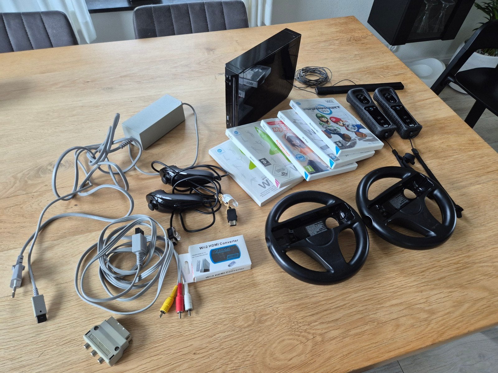 Wii Console Zwart  met 2 Motion Plus Controllers, Ophalen of Verzenden, Zo goed als nieuw, Met 2 controllers