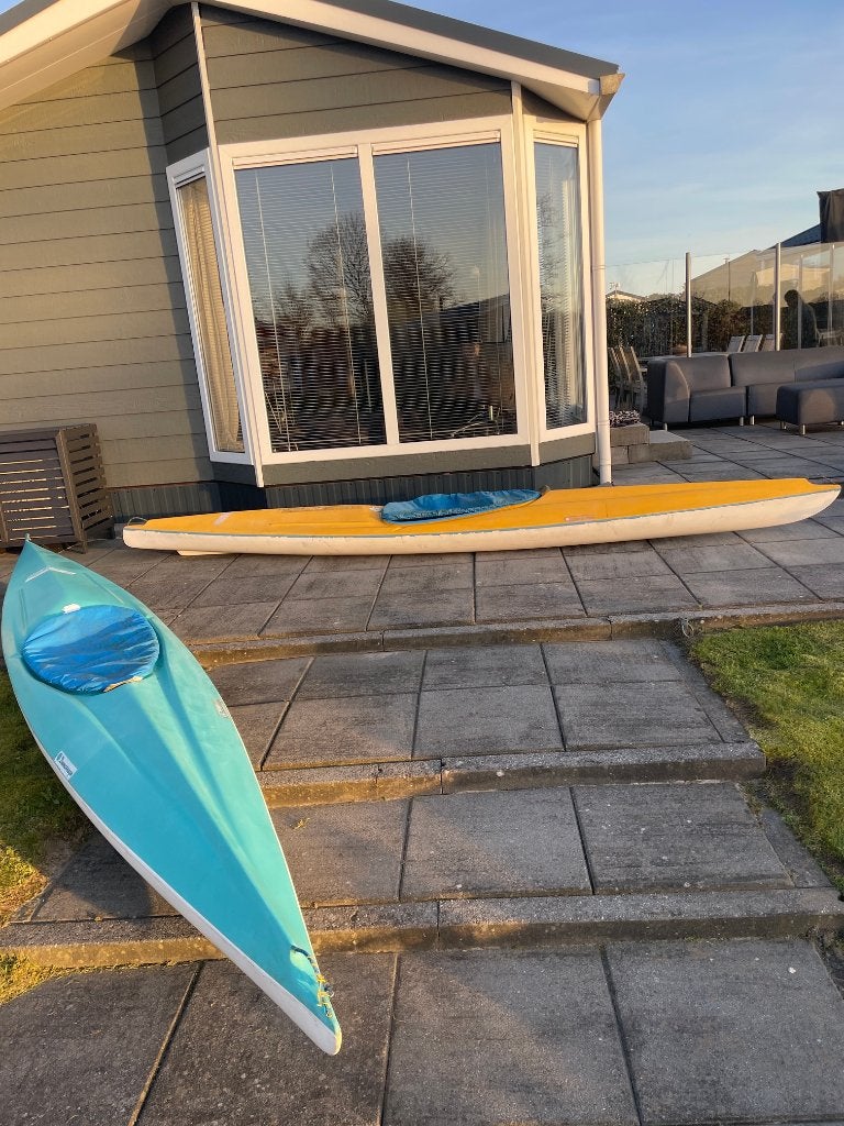 2 kano's in redelijke staat, per direct af te halen Fryslân, Watersport en Boten, Ophalen, Gebruikt, Eén persoon, Met peddels