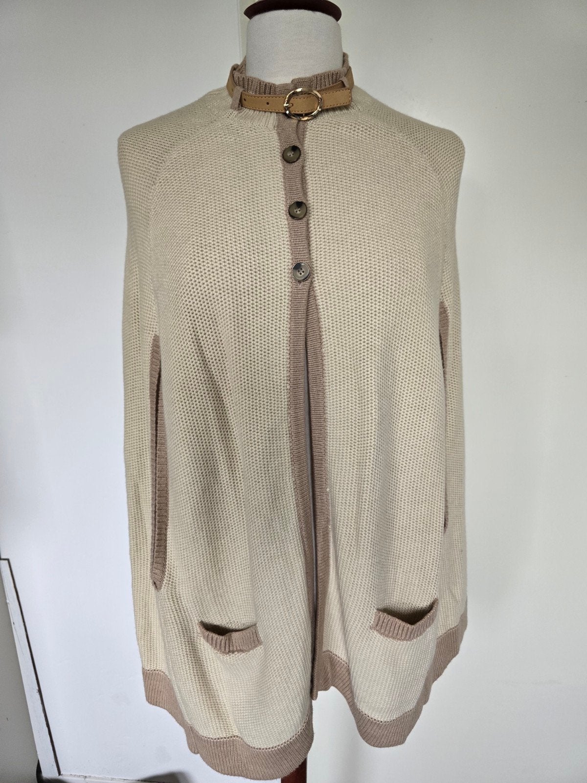 Sandro gebreide cape/poncho met riem, maat 2 (M), Maat 38/40 (M), Beige, Sandro, Ophalen of Verzenden