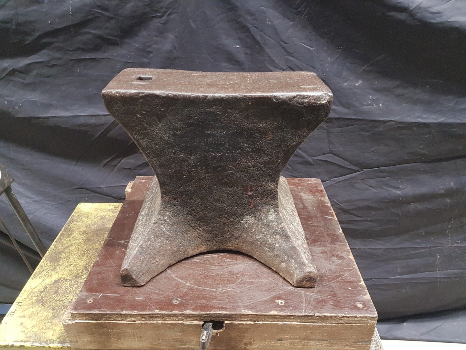 Aambeeld Attwood Stourbridge 116 kg, smeden smidse smederij, Ophalen