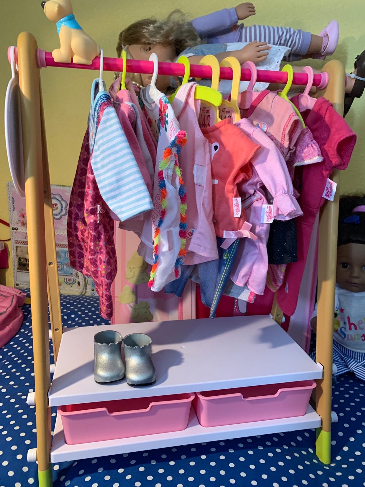 Baby born poppen kleertjes rekje plus kleding, Ophalen of Verzenden, Zo goed als nieuw, Babypop
