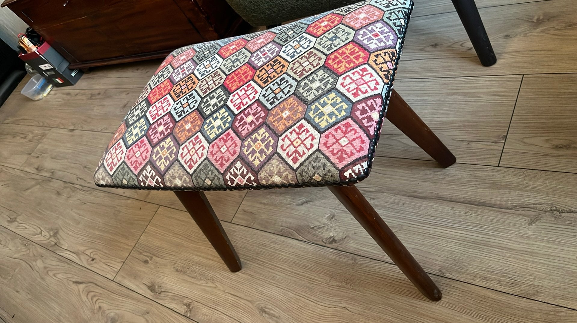 Voetenbankje vintage retro, Ophalen, Zo goed als nieuw, Rechthoekig, Minder dan 50 cm