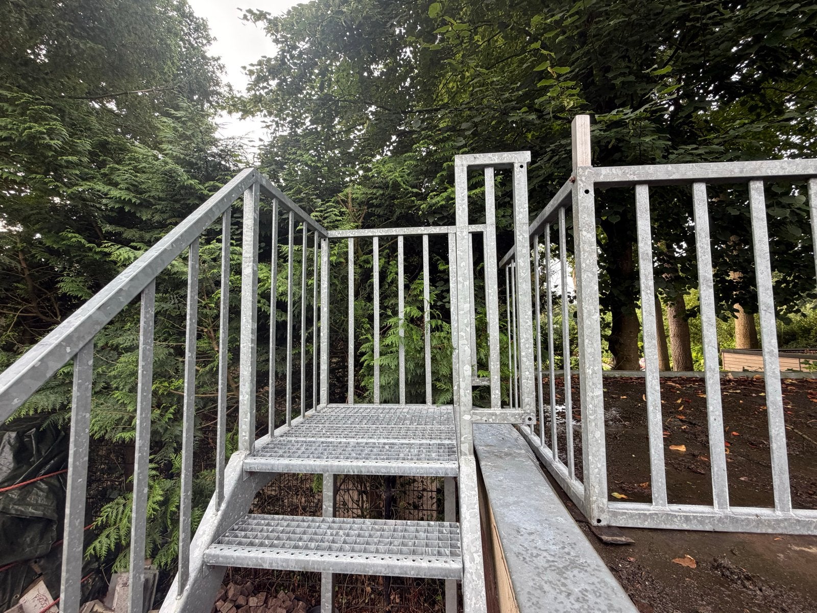 Buiten trap : Hoogte 260cm, Breedte 86cm, Doe-het-zelf en Verbouw, Ophalen, Gebruikt, Trap, 2 tot 4 meter