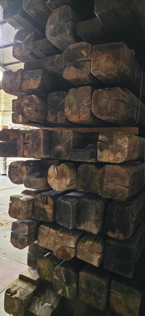 Partij oud grenen balken | 540 x 23x23 | doorleefd & robuust, Doe-het-zelf en Verbouw, Gebruikt, Grenen, Ophalen of Verzenden