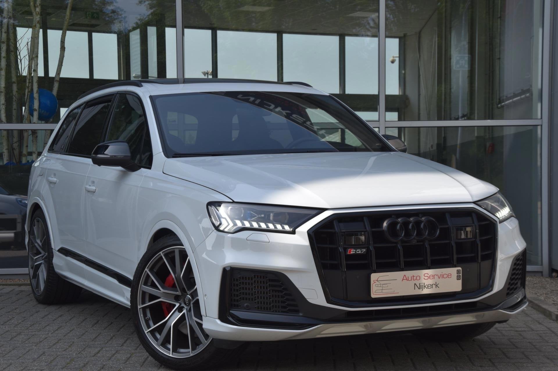 Audi SQ7 435PK | Night Vision | HUD | Pano | 4W-Sturing | AC, Auto's, 435 pk, Gebruikt, Wit, Leder