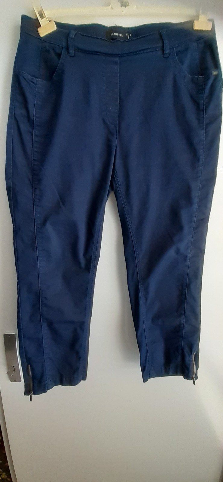 Nieuwe donkerblauwe 7/8 broek maat 46 van Brandtex, Blauw, Nieuw, Ophalen of Verzenden, Broek of Spijkerbroek