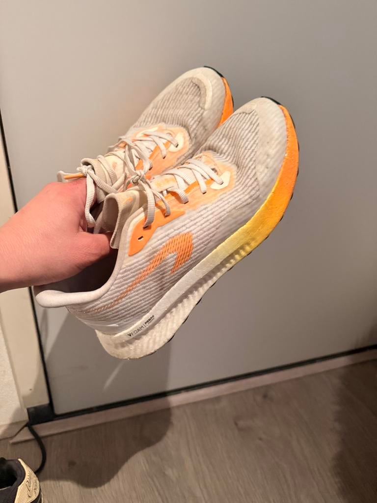 Nike hardloopschoenen maat 40, Ophalen of Verzenden, Gedragen, Wit, Sportschoenen