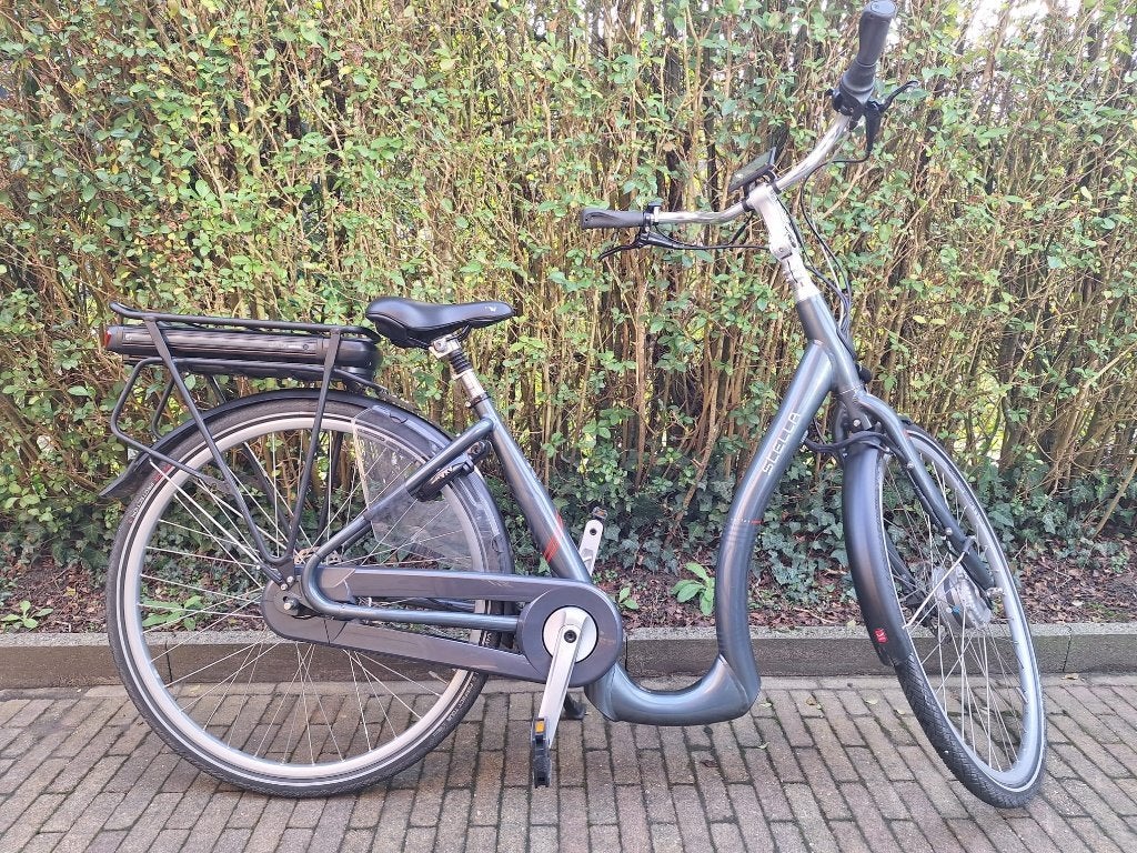 Stella Nantes Superior FDST e-bike - Lage instap - 1900 km, Zo goed als nieuw, 47 tot 51 cm, 50 km per accu of meer, Ophalen