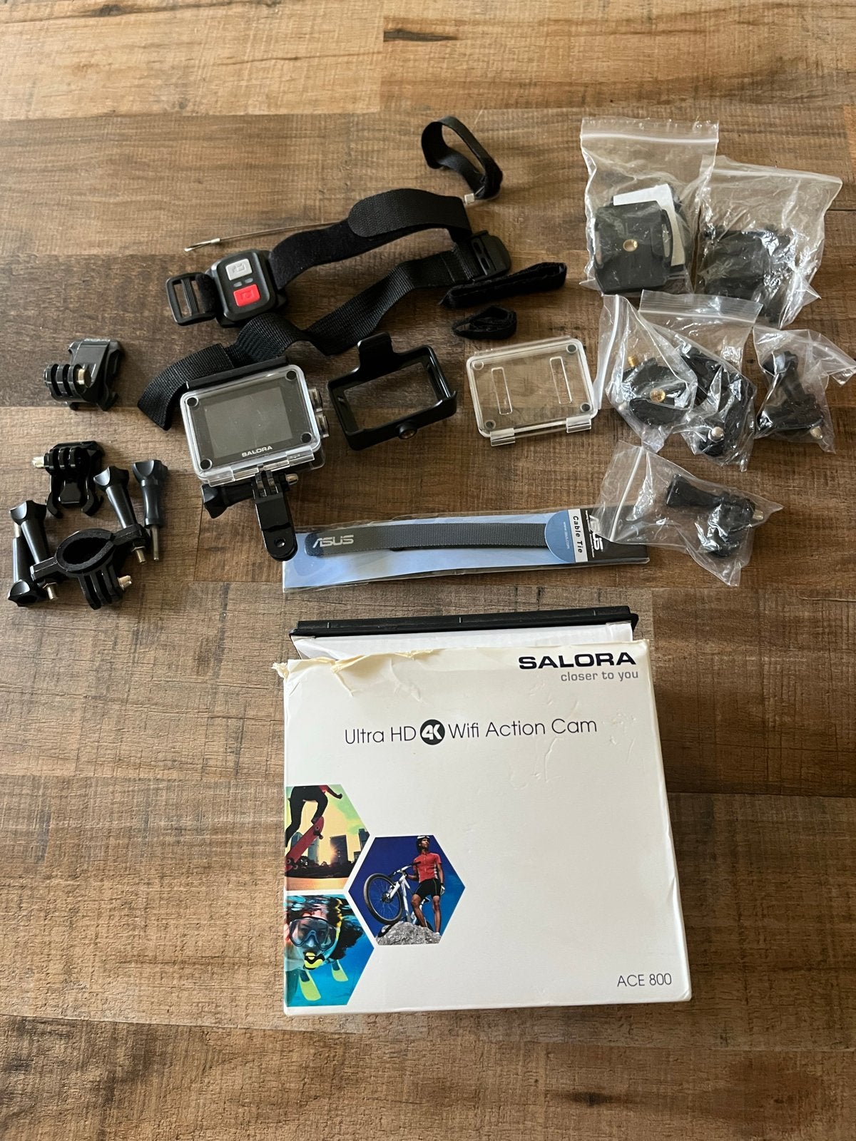 Salora ACE 800 Ultra HD 4K Wifi Action Cam met accessoires, Ophalen of Verzenden, Zo goed als nieuw, Overige merken
