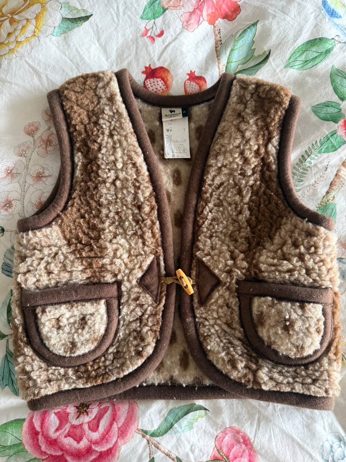 Alwero gilet S, Ophalen of Verzenden, Zo goed als nieuw, Jongen of Meisje, Trui of Vest