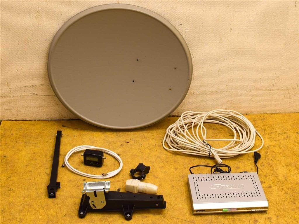 Satelliet Pakket 51340, Ophalen of Verzenden, Gebruikt, Overige merken