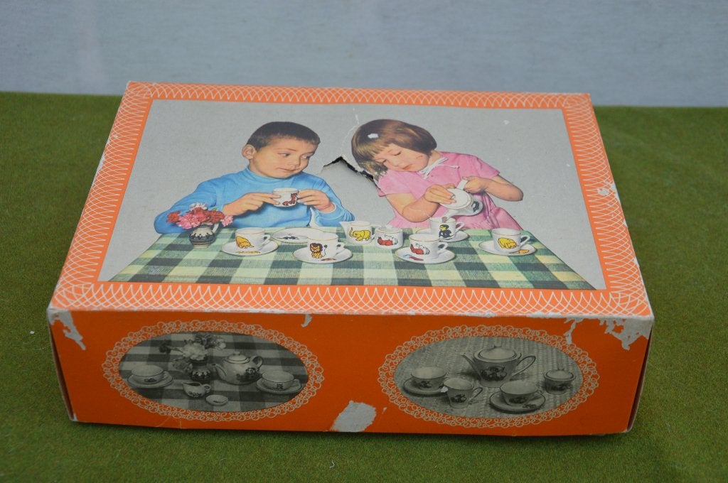 Oud kinderserviesje van Douwe Egberts in de originele doos, Ophalen of Verzenden