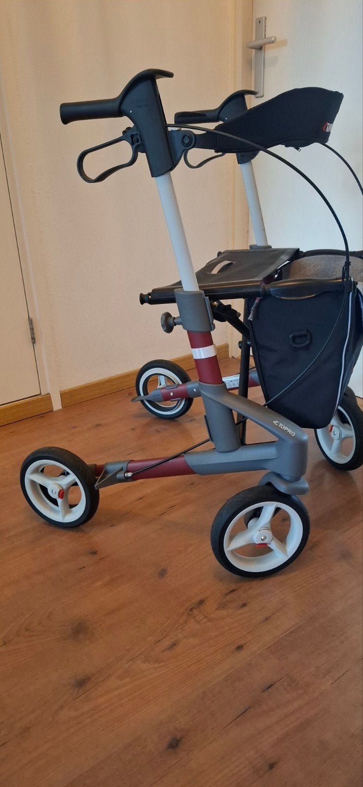 Topro troja 5g rollator  Maat S, Diversen, Rollators, Ophalen, Opvouwbaar, Zo goed als nieuw