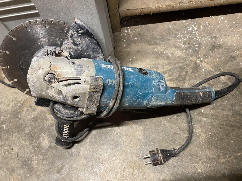 Makita GA9020S haakse slijper, Ophalen, Gebruikt, 1000 watt of meer, Haakse handslijpmachine
