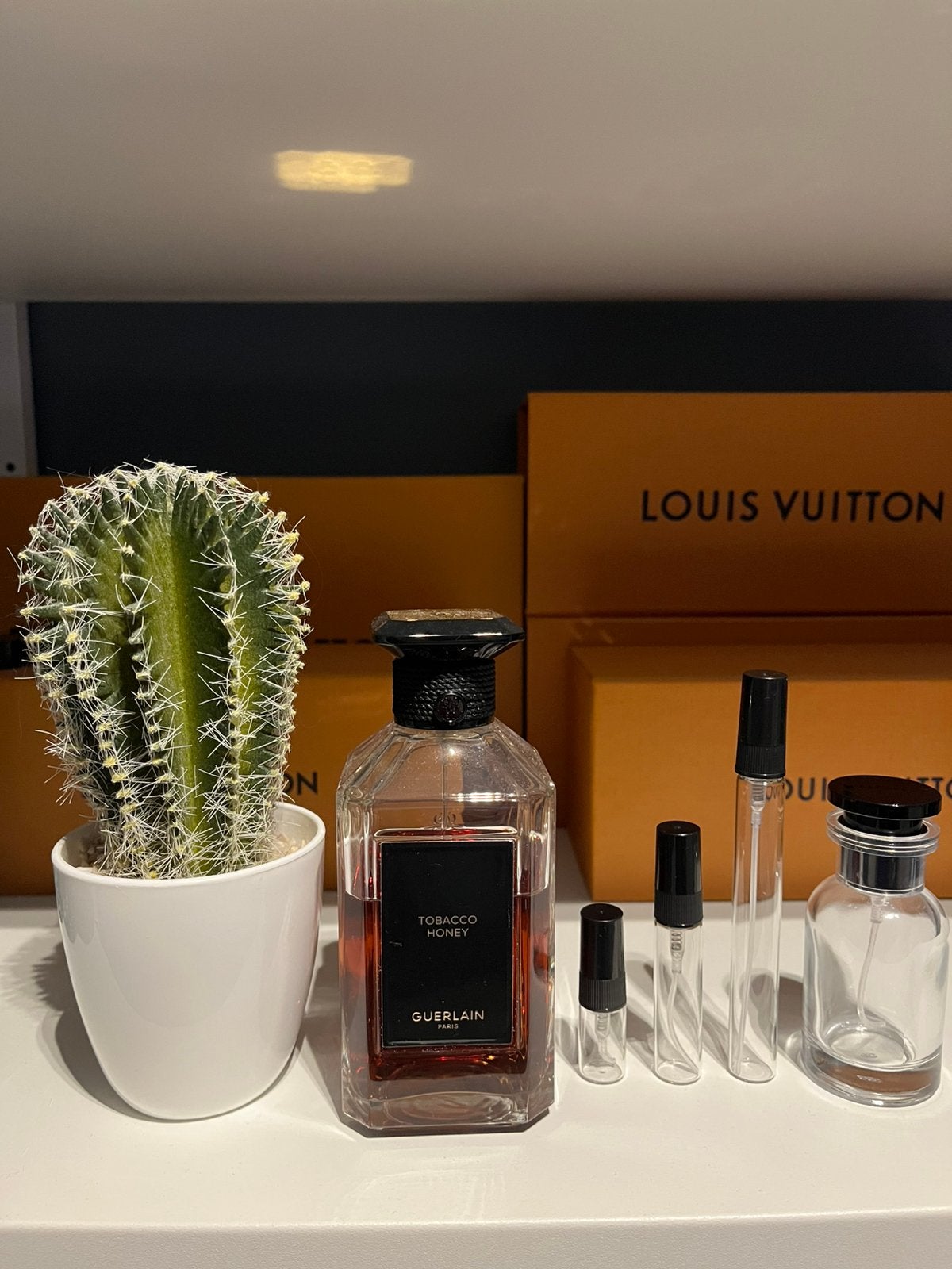 Guerlain Tobacco Honey sample/tester/decant, Sieraden, Tassen en Uiterlijk, Uiterlijk | Parfum, Ophalen of Verzenden, Zo goed als nieuw