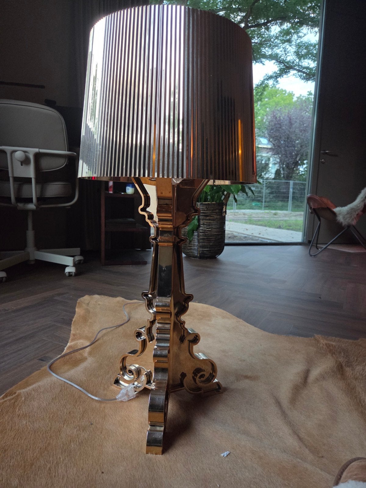 Kartell Bourgie tafellamp - Goudkleurig design, Kunststof, 100 tot 150 cm, Modern klassiek, Zo goed als nieuw