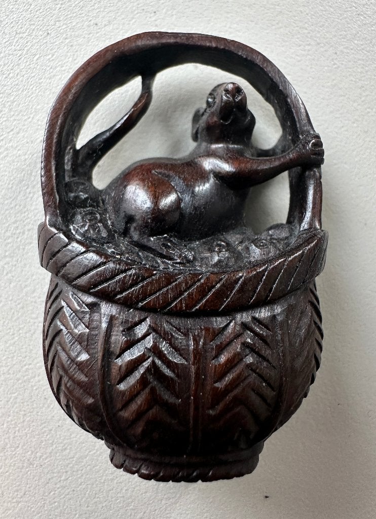 Ironwood Netsuke - muis in mand - late Meiji periode Japan, Antiek en Kunst, Kunst | Niet-Westerse kunst, Hout, Netsuke, Japan