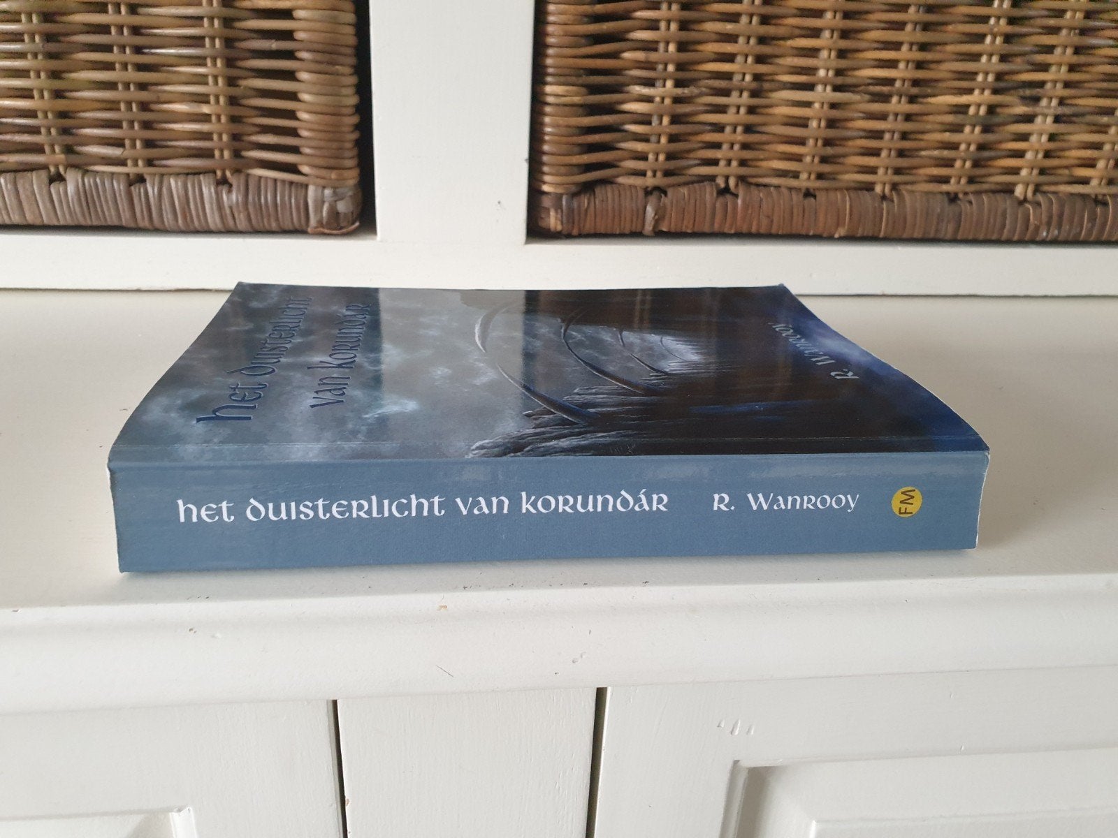 R Wanrooy- Het duisterlicht van Korundar, Ophalen of Verzenden, Gelezen