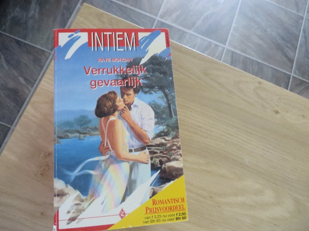 10 Intiem romans van Harlequin 4,50 euro totaal, Ophalen of Verzenden, Gelezen