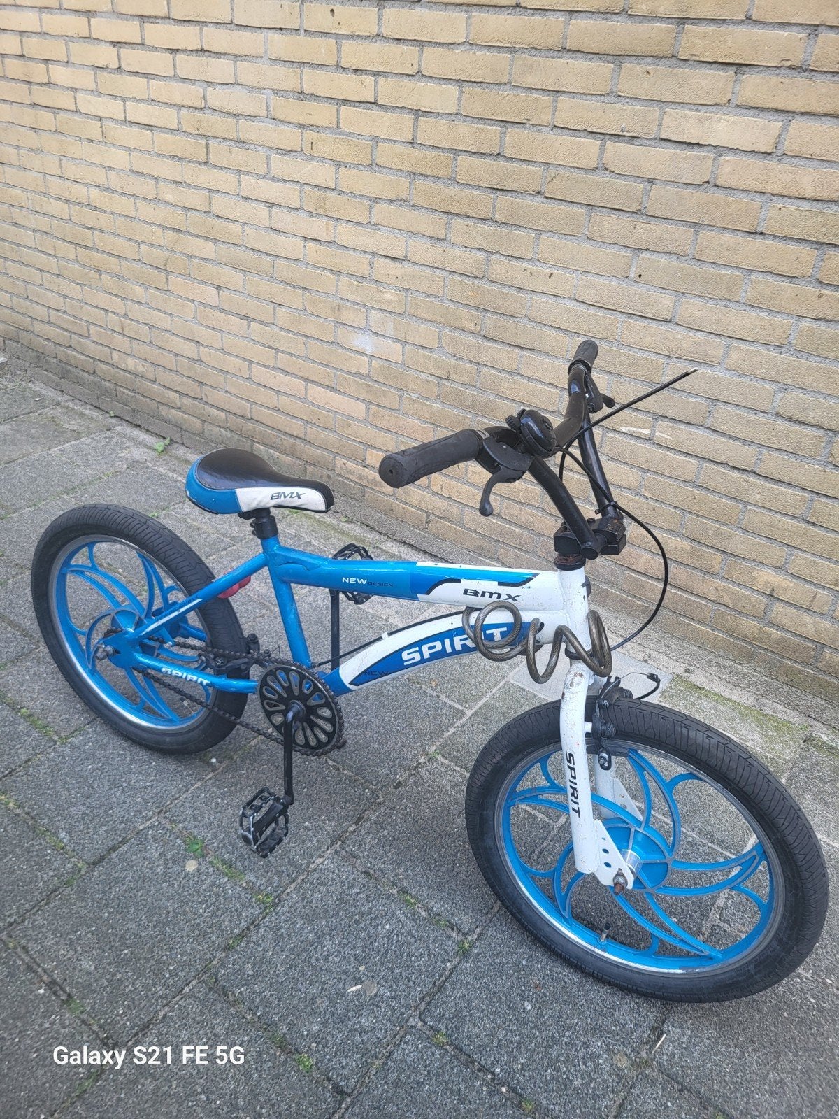 BMX SPIRIT NEWDESIGN CROSSFIETS - Remkabel defect, Fietsen en Brommers, Fietsen | Crossfietsen en BMX, Ophalen, Velgrem, BMX SPIRIT NEWDESIGN