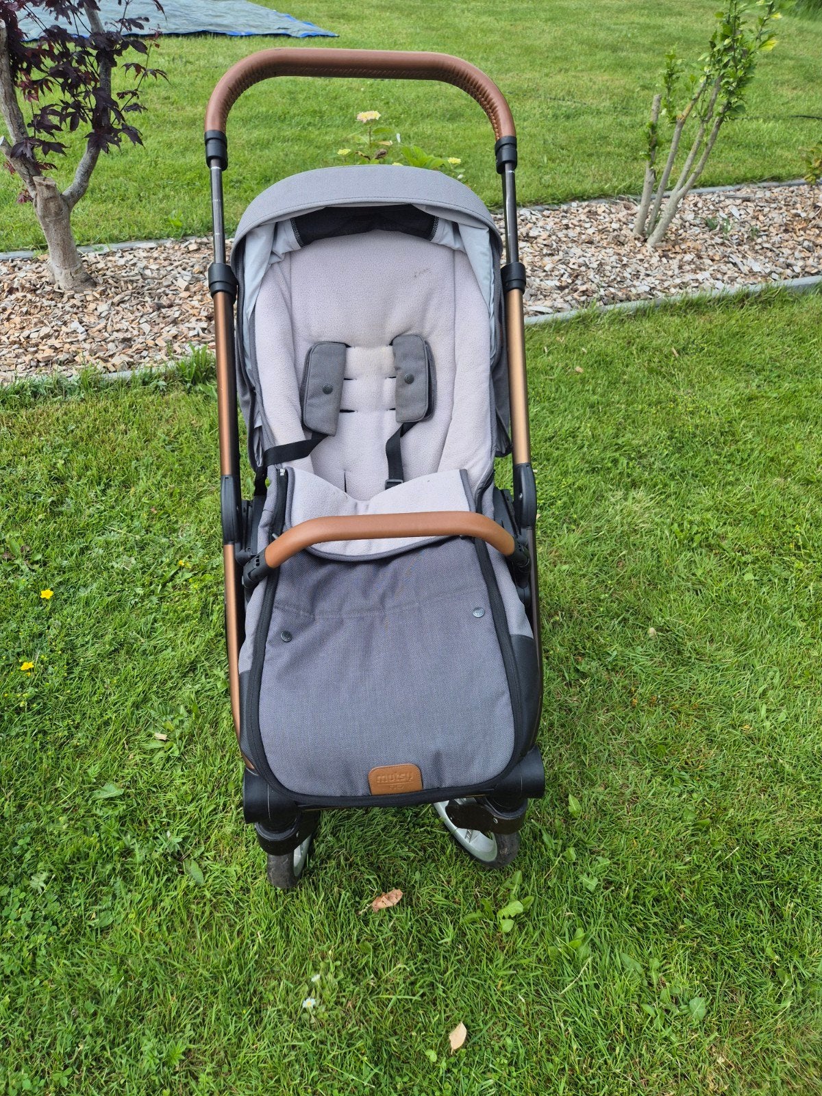 Mutsy Nio kinderwagen met reiswieg en zitje, Ophalen, Gebruikt, Combiwagen, Mutsy