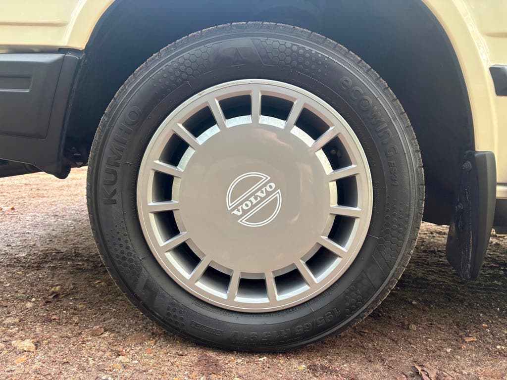 Volvo VOLVO 745-883 GI Slechts 54.000 km in perfecte staat, foto 11