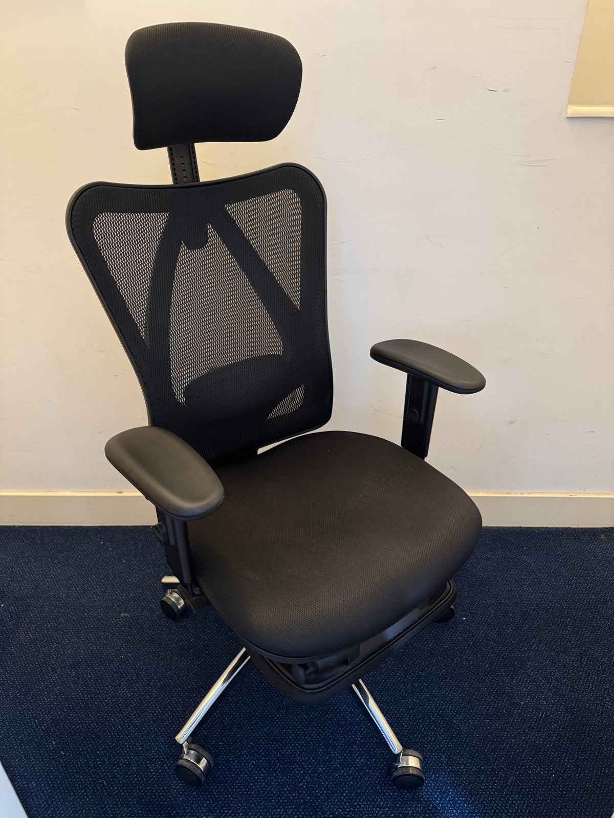 Ergonomische Bureaustoel met Voetensteun - Zwart, Ophalen, Zwart, Zo goed als nieuw, Bureaustoel