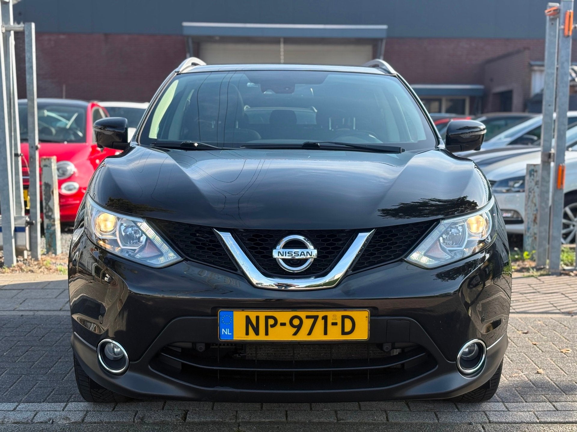 Foto 2 van Nissan Qashqai 1.2 N-Connecta | Panoramadak | 18” LMV | A.