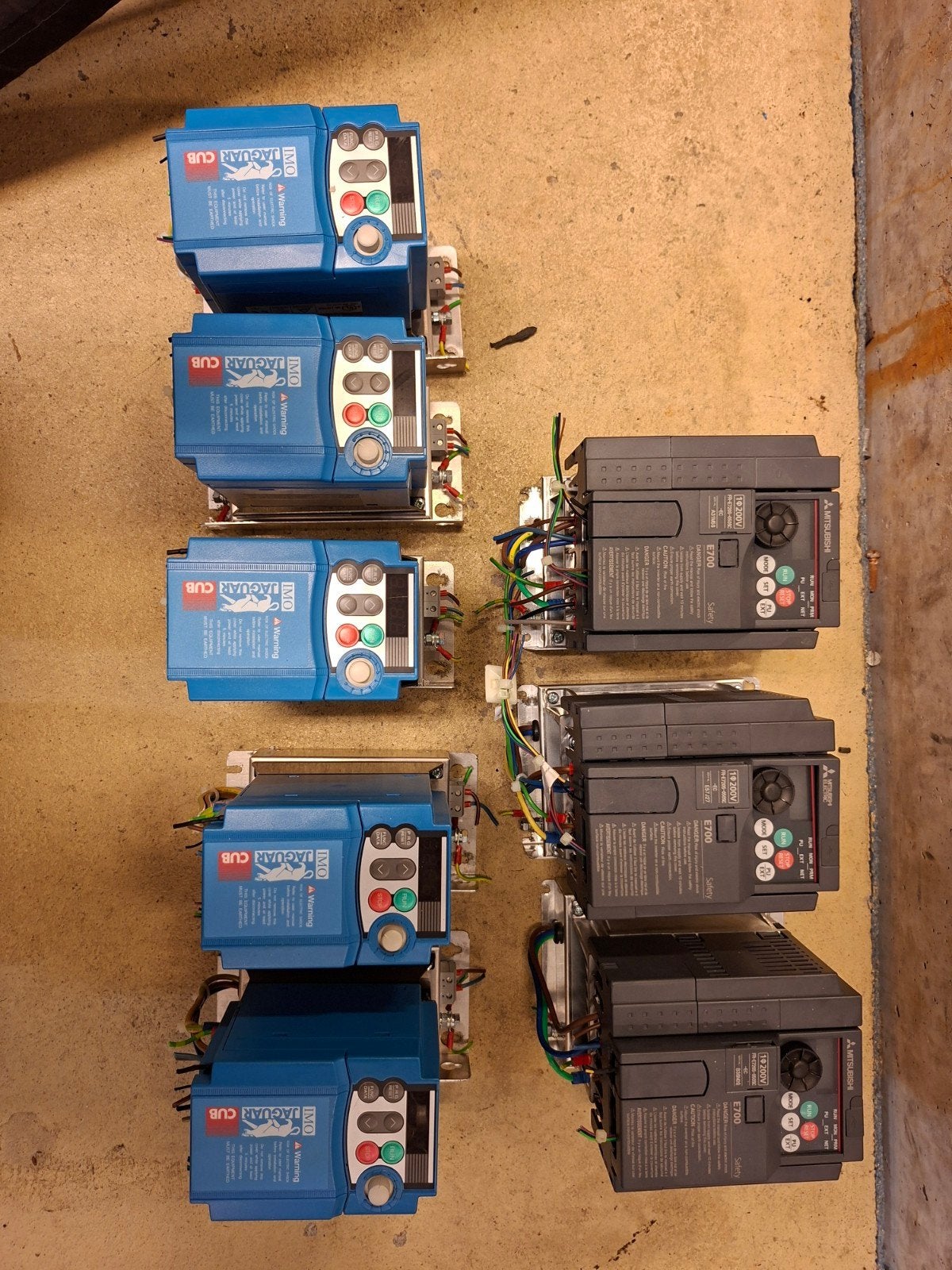 8x frequentie rglr 0,75kW – 5x IMO CUB5A + 3x Mitsubishi, Ophalen of Verzenden, Gebruikt