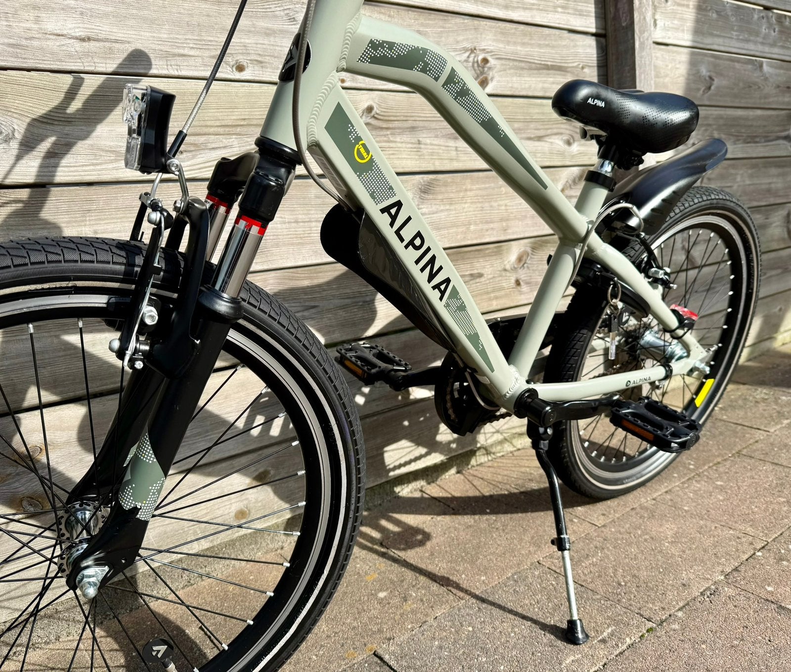 Als nieuw, Alpina Trial 22 inch jongensfiets, Ophalen, 22 inch, Velgrem, Zo goed als nieuw