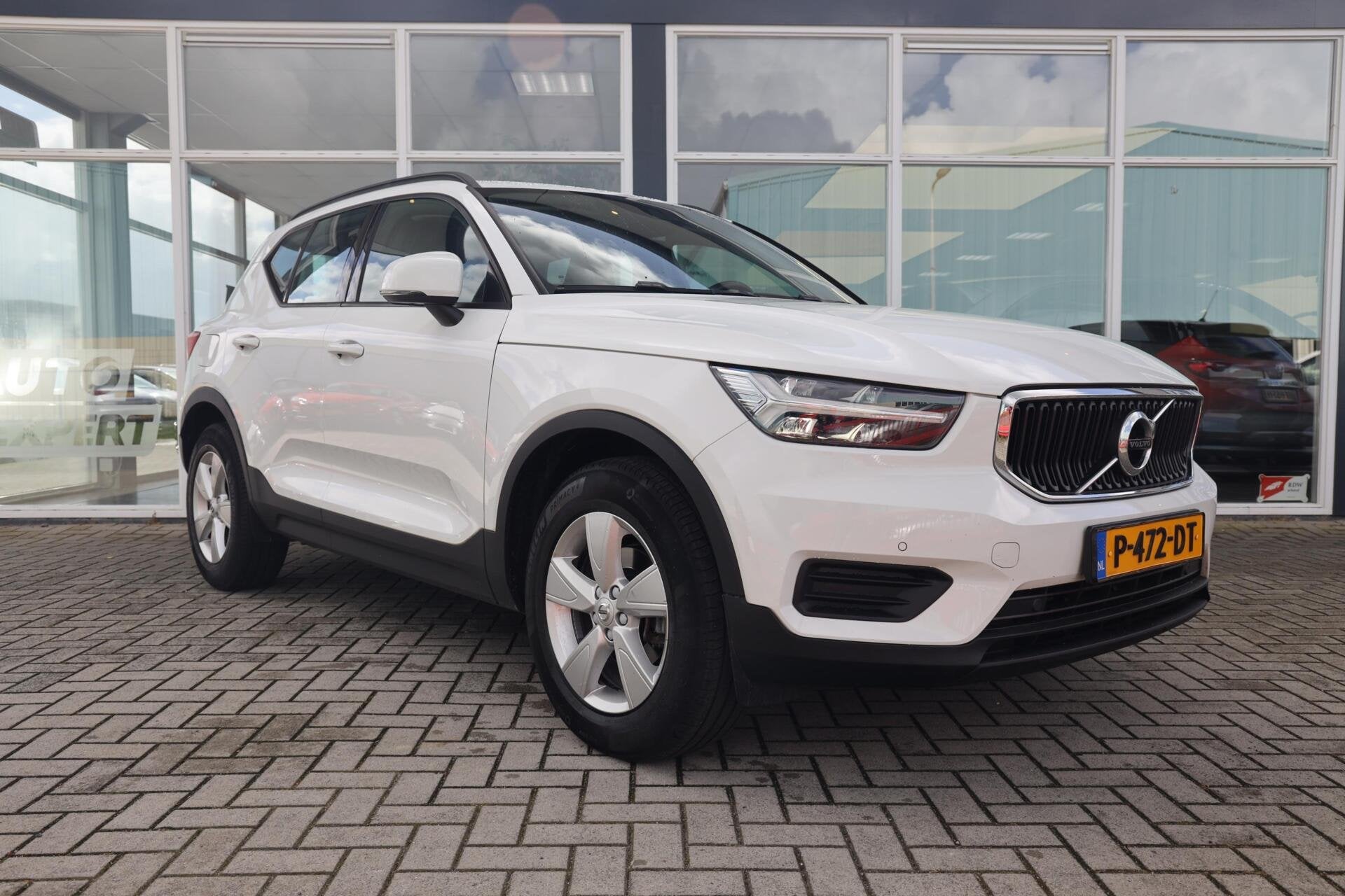Foto 2 van Volvo XC40 1.5 T2 Momentum Core|Automaat|LED|Camera|Cruise|N