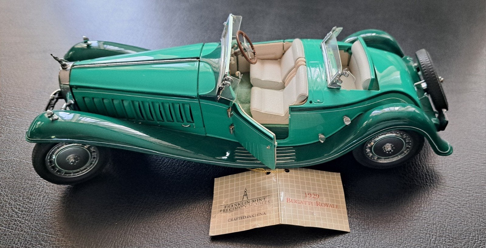 Franklin Mint 1:24 Bugatti T41 Royale, Ophalen of Verzenden, Zo goed als nieuw, Auto, Overige merken