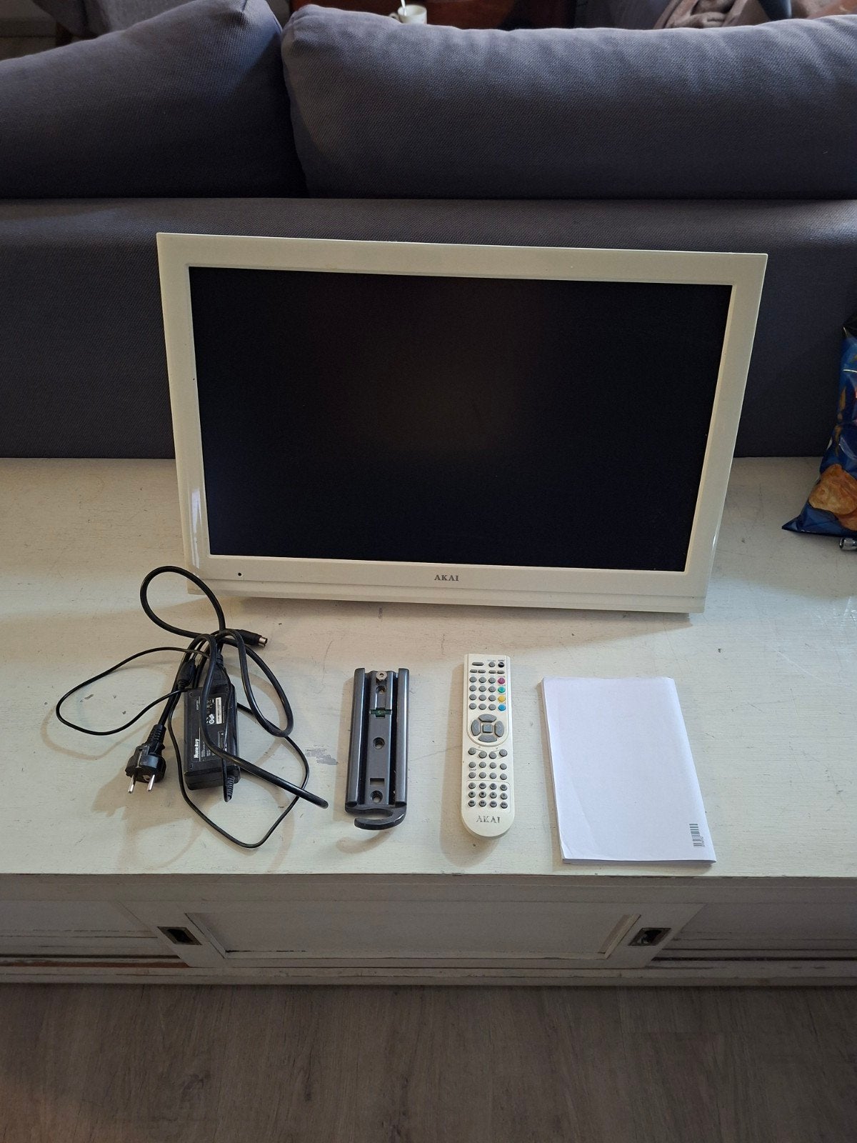 Akai televisie met dvd speler en wandbeugel, HD Ready (720p), 40 tot 60 cm, Ophalen, Overige merken