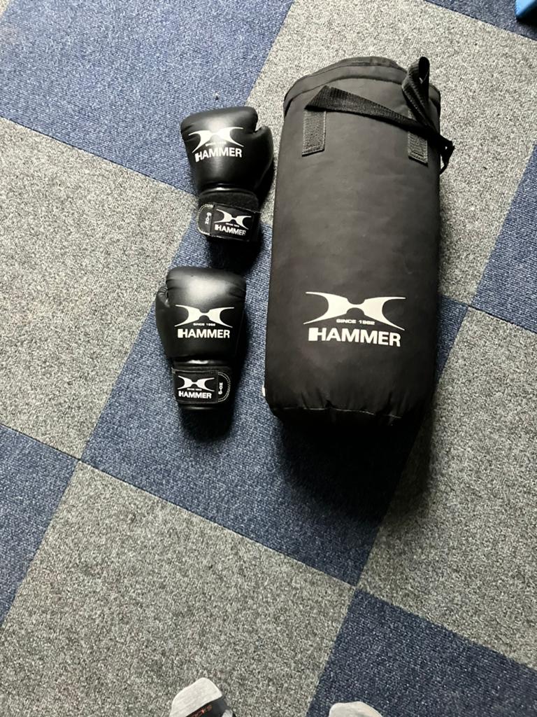 Hammer boxset junior  ( bokszak & handschoenen ), Ophalen of Verzenden, Bokszak