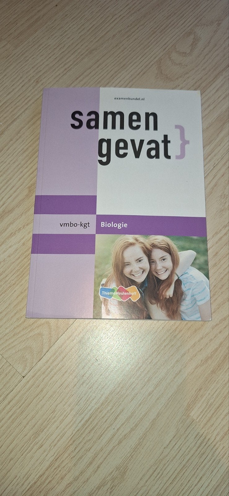 1 bio en 1 wiskunde VMBO examen bundels, Ophalen of Verzenden, Zo goed als nieuw, VMBO, Biologie