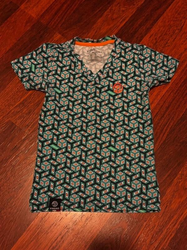 T-shirt van Vingino maat 104 (advr 56), Kinderen en Baby's, Kinderkleding | Maat 104, Ophalen of Verzenden, Zo goed als nieuw