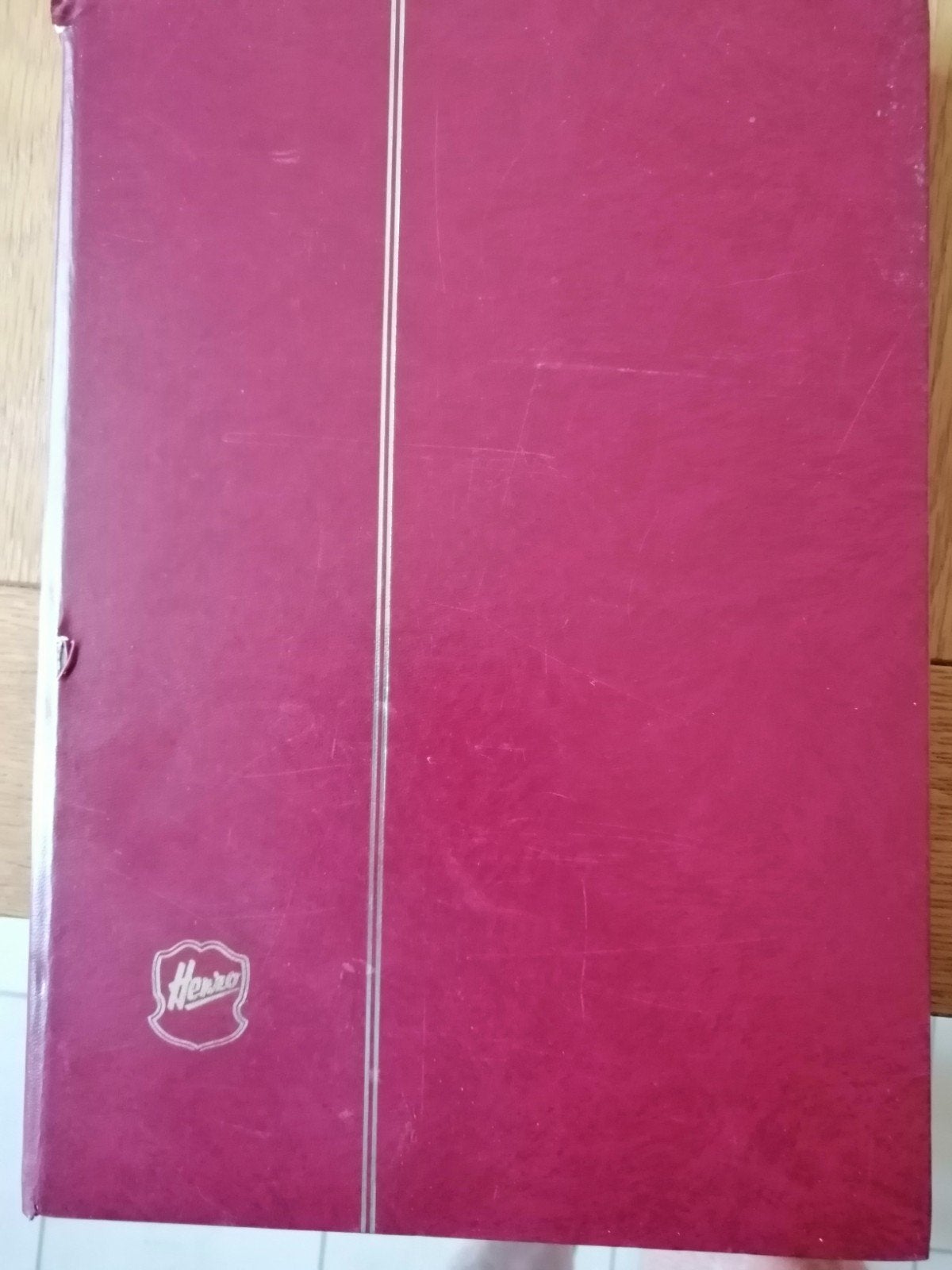 Mooi rood Henzo stockboek, Ophalen of Verzenden, Nederland