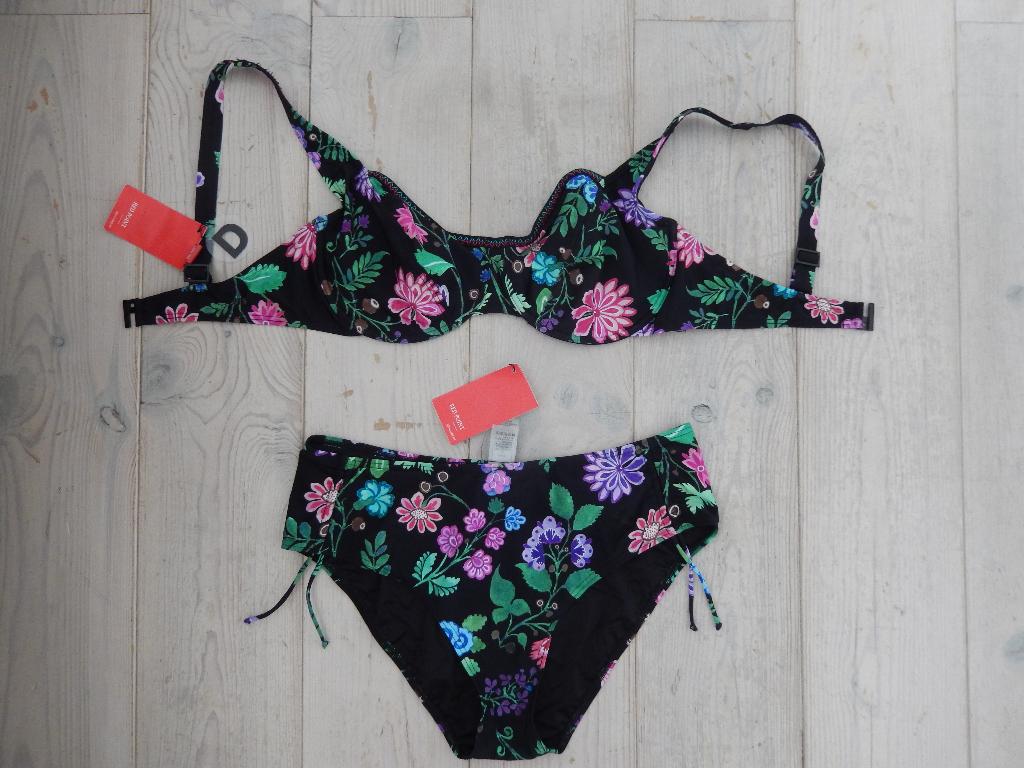 Nieuw zwarte bikini met roze en paarse bloemen mt 48 / D 90, Red point, Zwart, Nieuw, Ophalen of Verzenden
