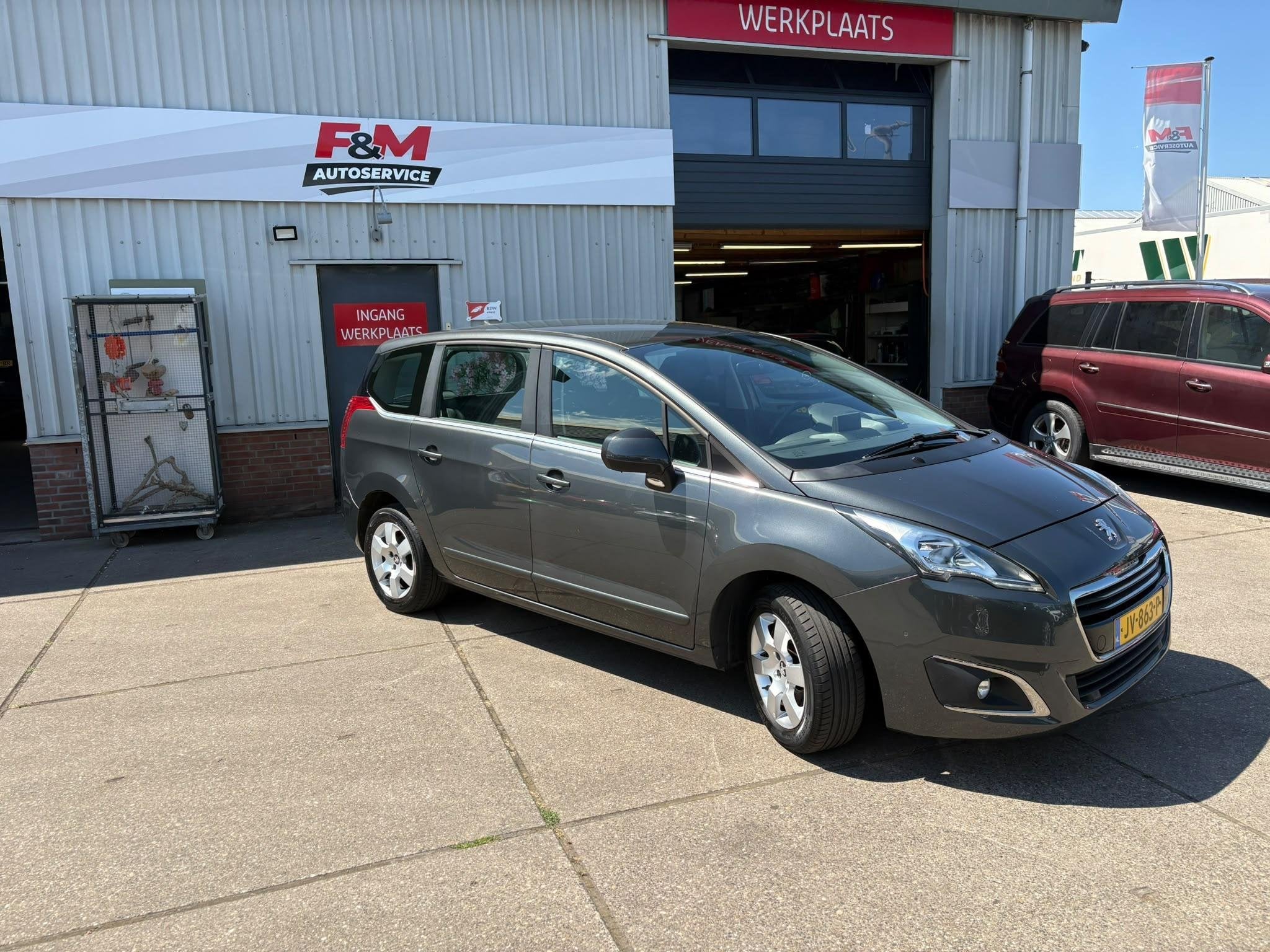 Peugeot 5008 1.2 PureTech Active 5p. Clima, cruise, pdc, cam, Voorwielaandrijving, 745 kg, Stof, Gebruikt